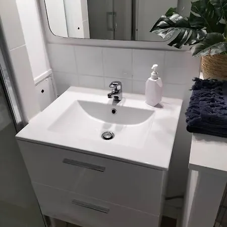 Imepa 47m2/ Beau 2 Pieces 公寓